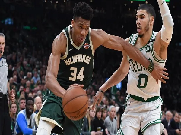 Antetokounmpo Mengamuk, Bucks Tumbangkan Celtics di Game 3