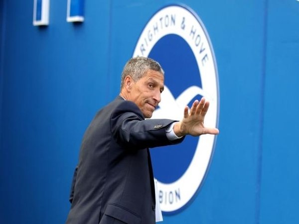Brighton Pecat Chris Hughton Meski Lolos dari Degradasi