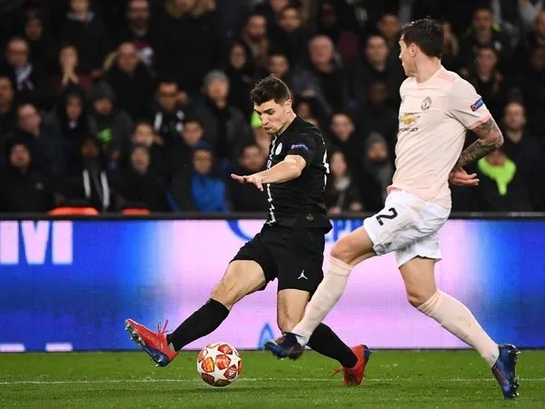 Sebut MU Klub Bagus, Meunier Semakin Dekat ke Old Trafford?