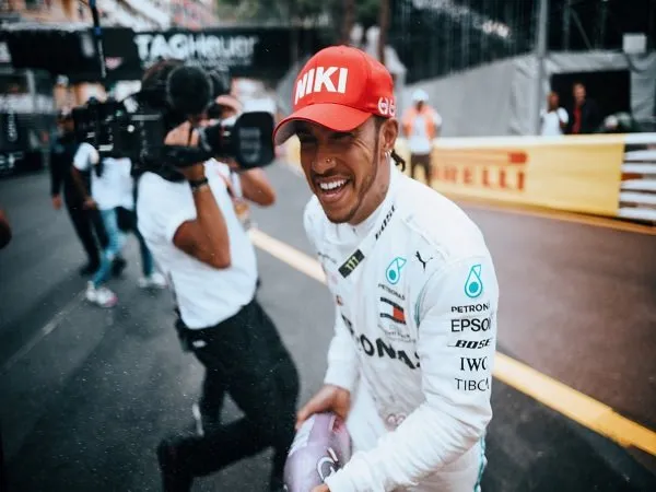 Hamilton Persembahkan Kemenangan di GP Monako Untuk Mendiang Niki Lauda