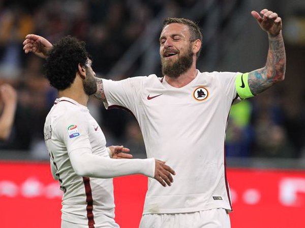 Salah Inginkan De Rossi Bergabung ke Liverpool?