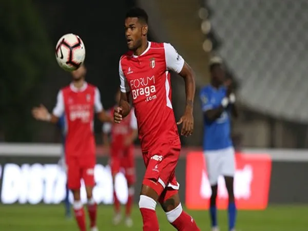 Perkuat Lini Belakang, Lazio Incar Servis Defender Braga