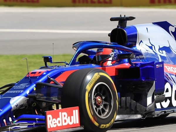 Kvyat Akui Mesin Honda Masih Kurang Cepat di Trek Lurus