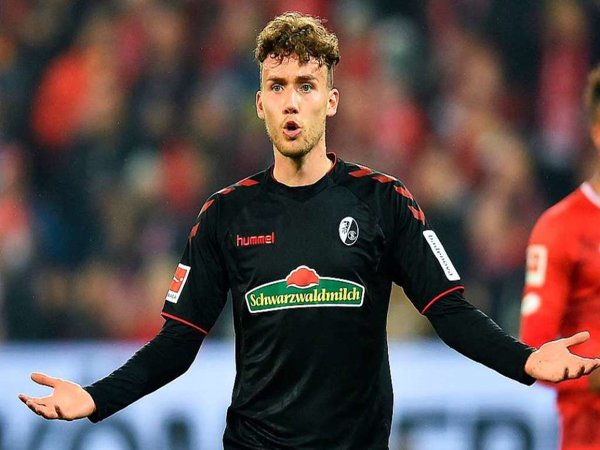 Melewatkan Wesley, Lazio Dikaitkan dengan Transfer Striker Freiburg
