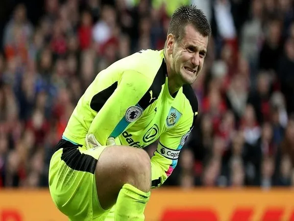 Tom Heaton Tolak Tawaran Kontrak Baru dari Burnley