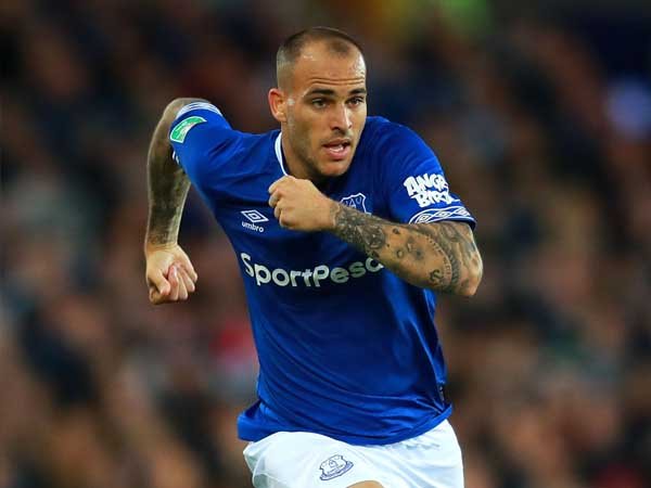 Everton Pinjamkan Sandro Ramirez ke Real Valladolid