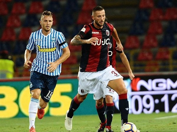 Bek Bologna Konfirmasi Ketertarikan 20 Juta Euro Milan
