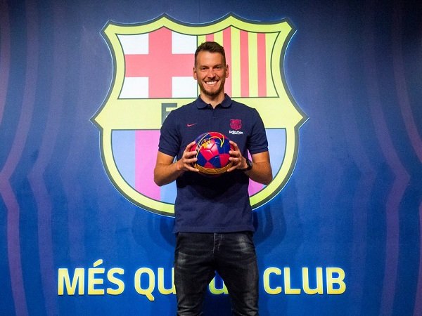 Neto Ungkap Alasan Pilih Gabung Barcelona