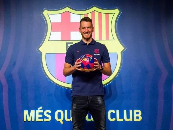 Neto Ungkap Alasan Pilih Gabung Barcelona
