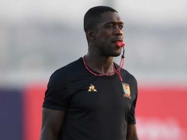 Gagal di Piala Afrika, Kamerun Pecat Seedorf