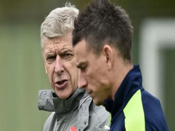 Wenger Komentari Pertikaian Koscielny dengan Arsenal