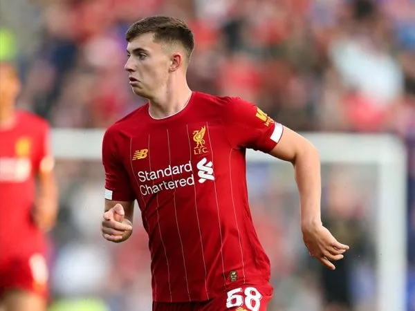 Liverpool Pinjamkan Ben Woodburn ke Oxford United