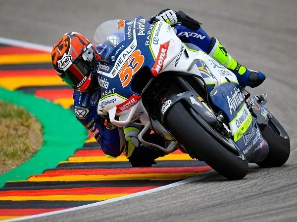 Bantah Rumor Negatif, Avintia Pertahankan Tito Rabat