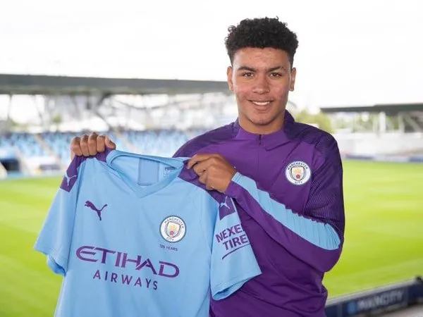 Manchester City Resmi Datangkan Morgan Rogers dari West Brom