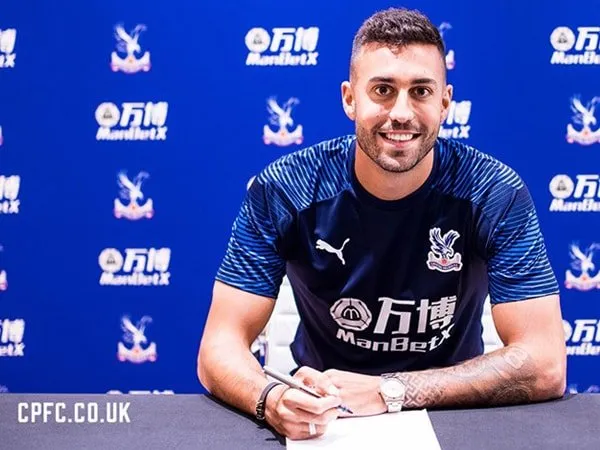 Real Betis Pinjamkan Victor Camarasa ke Crystal Palace
