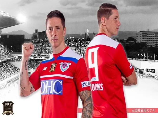 Sagan Tosu Akan Kenakan Jersey Spesial di Laga Perpisahan Fernando Torres