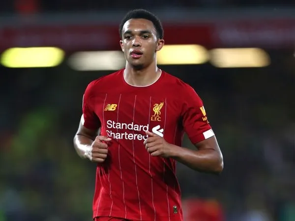 TAA Minta Pemain Liverpool Mulai Jalin 'Koneksi' dengan Adrian