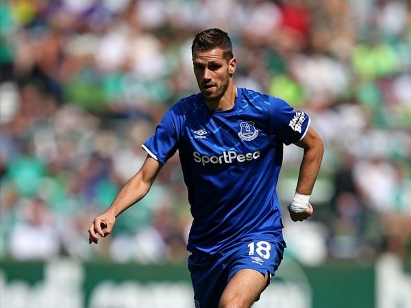 Marco Silva Tegaskan Morgan Schneiderlin Bertahan di Everton