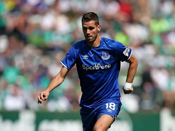 Marco Silva Tegaskan Morgan Schneiderlin Bertahan di Everton