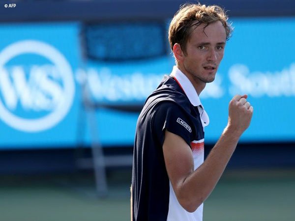 Menangi Gelar Di Cincinnati, Daniil Medvedev Debut Sebagai Petenis Peringkat 5 Besar