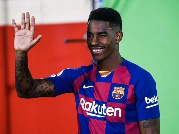 Barcelona Minta Maaf Kepada Real Betis Soal Cuitan Tentang Junior Firpo