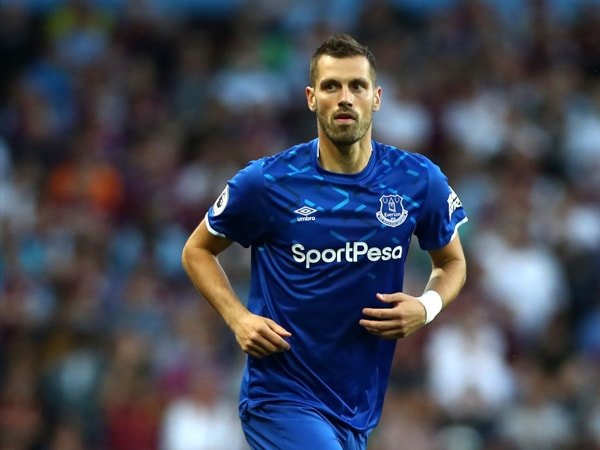 Setelah Kalah dari Aston Villa, Schneiderlin Minta Everton Segera Beri Respon