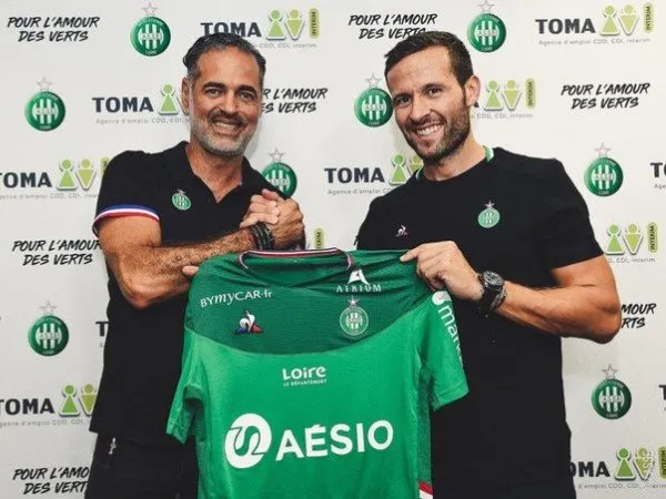 Mantan Pemain Arsenal Yakinkan Cabaye Gabung Saint-Etienne