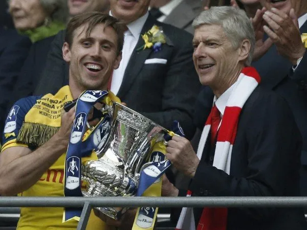 Monreal Kirim Pesan Perpisahan untuk Arsenal