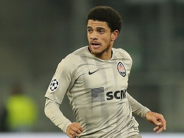 Milan Ajukan Tawaran, Ini Alasan Taison Batal Pindah