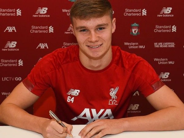 Paul Glatzel Resmi Tanda Tangani Kontrak Baru dengan Liverpool