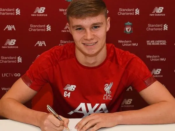 Paul Glatzel Resmi Tanda Tangani Kontrak Baru dengan Liverpool