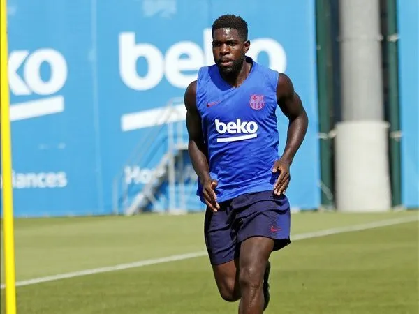 Umtiti Absen Sebulan, Suarez Hampir Pulih untuk Barcelona
