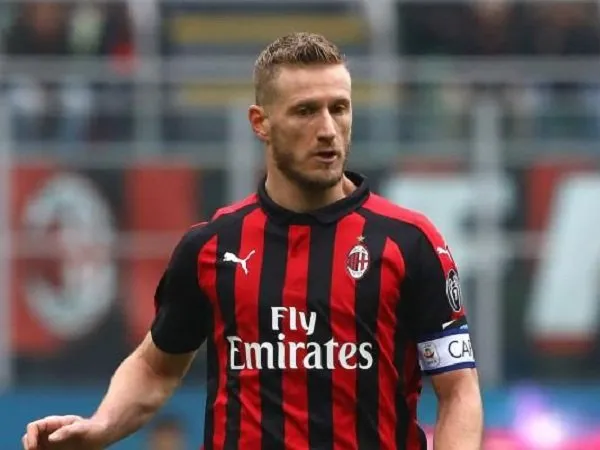 Mantan Bek Milan Tolak Kontrak Mahal dari Klub Qatar