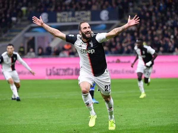 Sang Ayah Minta Gonzalo Higuain untuk Kembali ke River Plate