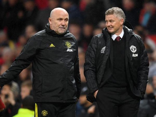 Phelan Tak Ingin Menakuti MU Dengan Rekaman Laga Liverpool