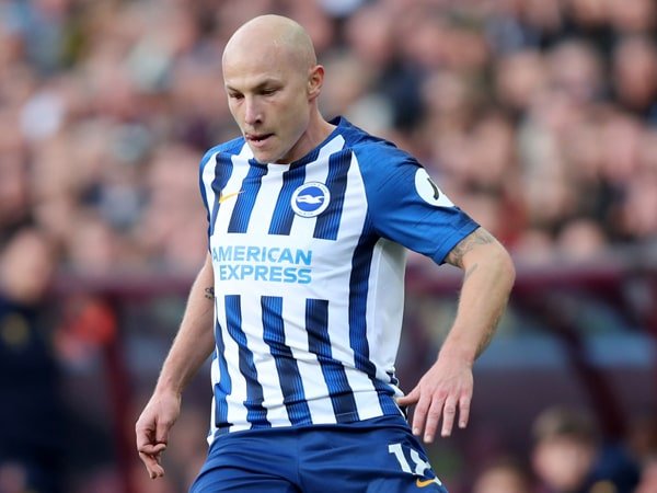 Kartu Merahnya Rugikan Brighton, Aaron Mooy Minta Maaf
