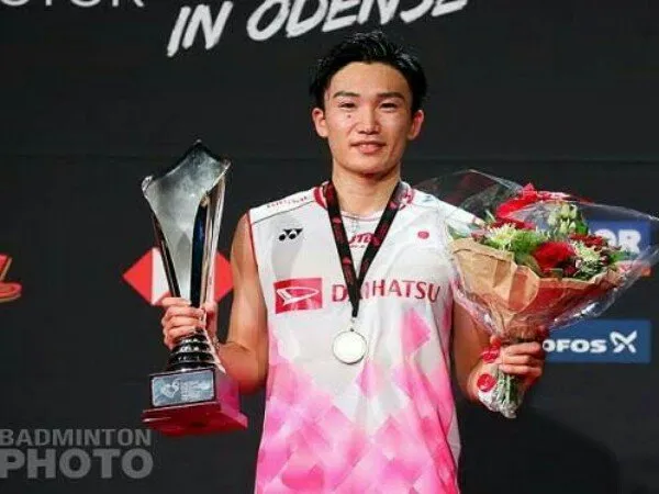 Kento Momota Juara Denmark Open 2019