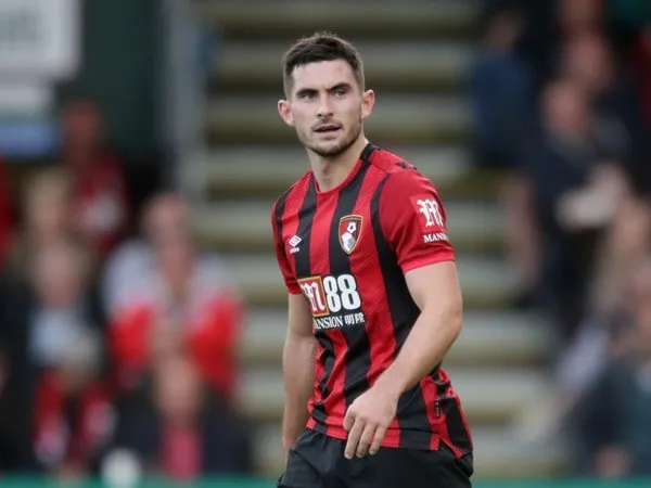 Dikaitkan dengan Liverpool, Lewis Cook Angkat Bicara