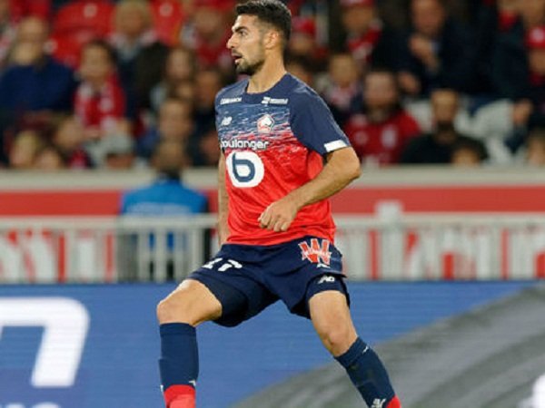 Calabria dan Conti Meragukan, Milan Pertimbangkan Buru Bek Kanan Baru