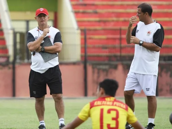 Pemain Belum Digaji, Pelatih Kalteng Putra Tetap Incar Hasil Positif Kontra Persela