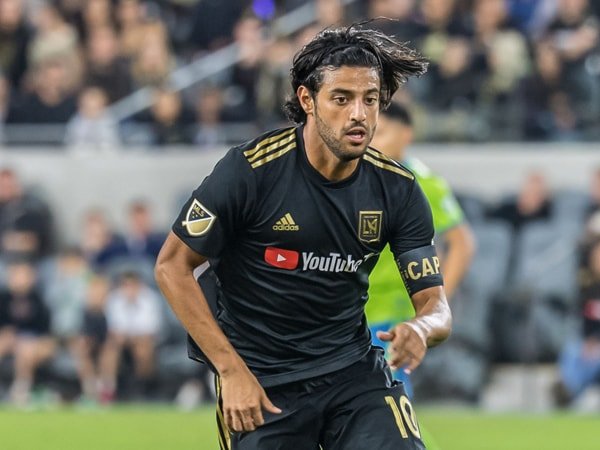 Kalahkan Ibrahimovic, Carlos Vela Dinobatkan Sebagai Pemain Terbaik MLS