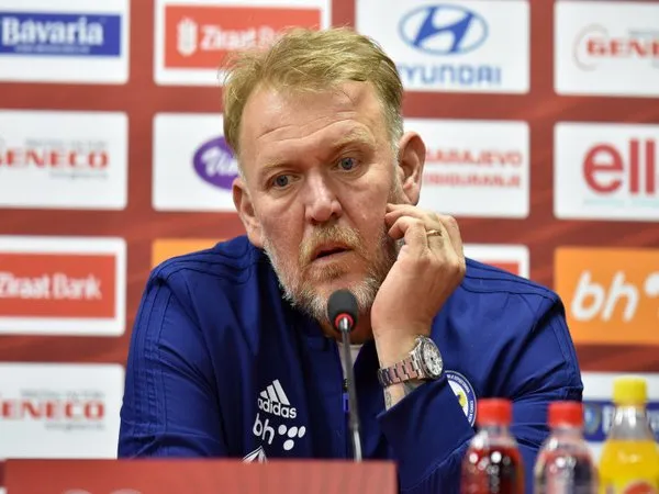 Pelatih Bosnia Minta Timnya Habis-Habisan Lawan Italia