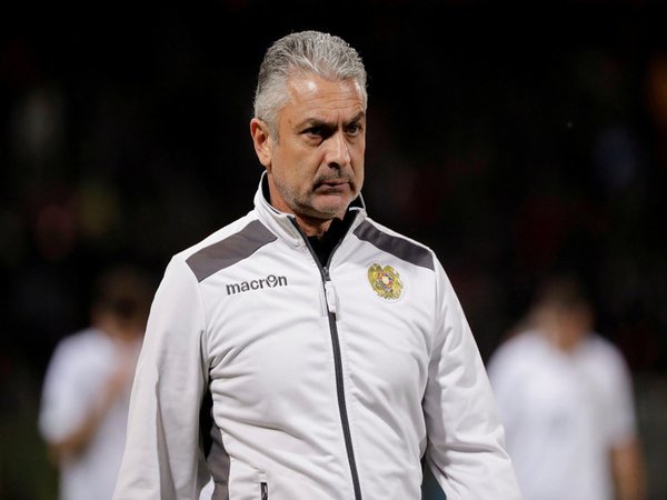 Dibantai Italia 1-9, Pelatih Armenia Tawarkan Diri Untuk Mundur