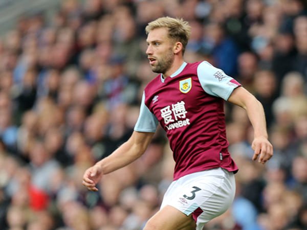Hingga 2024, Charlie Taylor Perpanjang Kontrak di Burnley