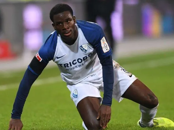 Bek Muda Arsenal Beberkan Perlakuan Rasis terhadap Dirinya