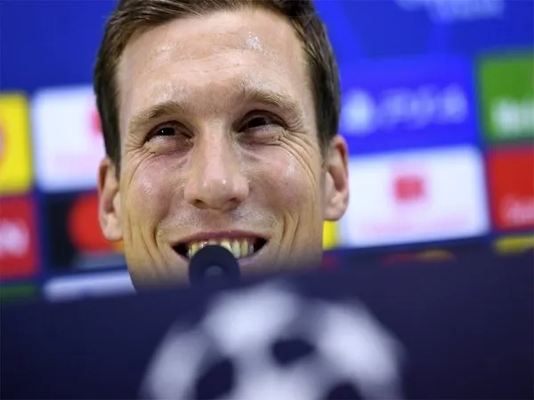 Pelatih Genk Tegaskan Bahwa Timnya Bakal Main Menyerang di Markas Napoli