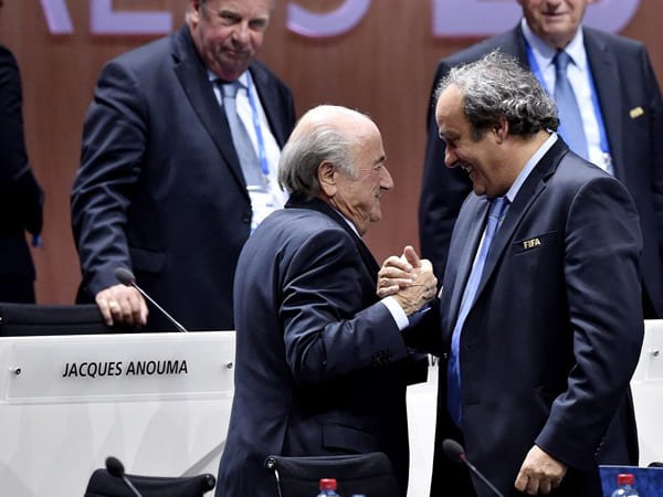 Tekait Sepp Blatter dan Michel Platini, FIFA Disarankan Ambil Tindakan Hukum