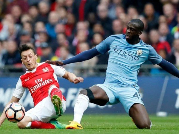 Yaya Toure Kritik Mesut Ozil soal Komentar Muslim Uighur