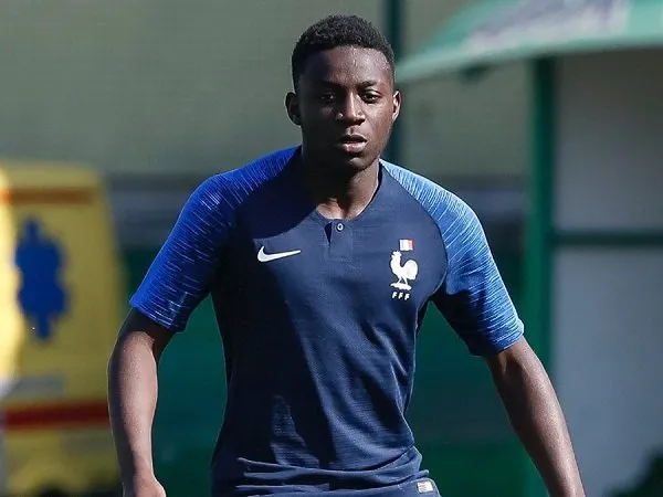 Juventus akan Segera Datangkan Full-Back Belia dari Prancis