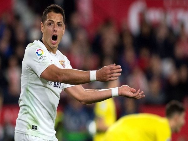 Naksir Chicharito, LA Galaxy Buka Negosiasi dengan Sevilla